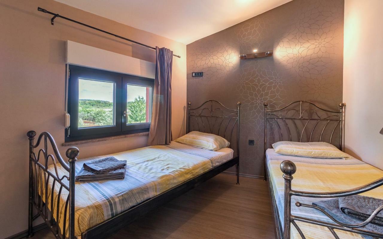 Apartmani Kazun - App 4 - Ferienhaus Фажана Екстер'єр фото